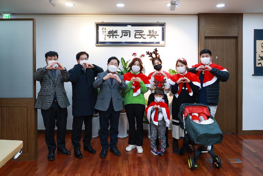 2022-12-22 남양주해피트리요양원 장공자 원장 평온한 기부 가입식2.jpg